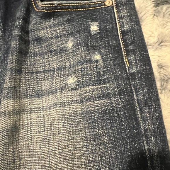 Maurices Kancan Dark Wash Straight Leg Blue Distressed Jeans Size 28 - Picture 4 of 9